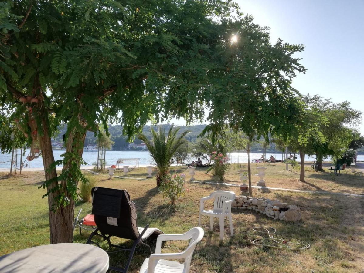 Apartman Andela Preko Luaran gambar